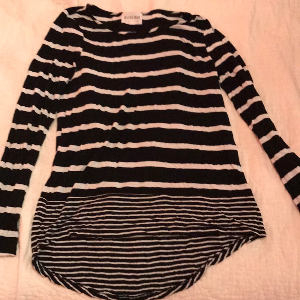 Black and white striped long sleeve tee
